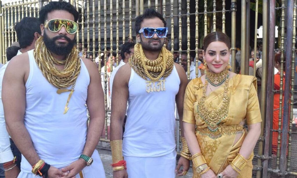 Pune gold men visit Tirumala