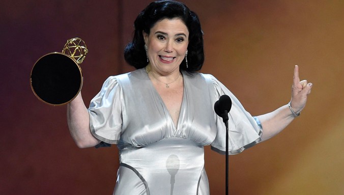 Alex Borstein Wins Emmy For Best Supporting Actress Comedy For Mrs. Maisel