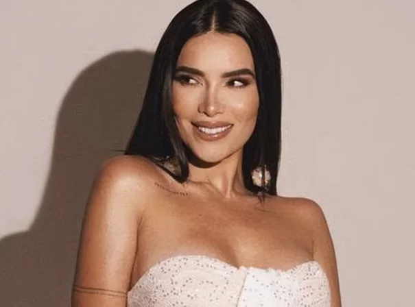 Dania Méndez - Professional Portrait