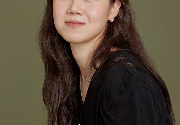 Gong Hyo-jin - Professional Portrait