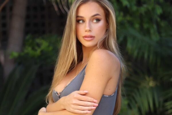 Hailey Grice - Professional Portrait