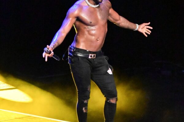 Jason Derulo Drinks Salmon Smoothies and Deadlifts Golf Carts | GQ
