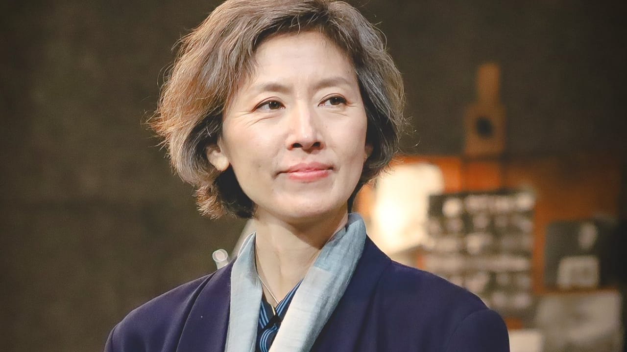 Kang Myung-joo - Professional Portrait