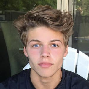 Sam Dezz - Edad, Familia, Biografía | Famous Birthdays