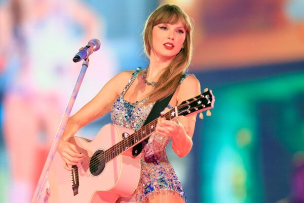Taylor Swift - Professional Portrait