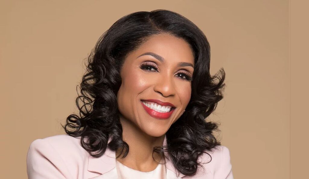 Health expert, television star Dr. Jacqueline Walters – 'Dr. Jackie' – to deliver keynote at GIANT Awards 40th anniversary celebration | Grand Rapids Community College