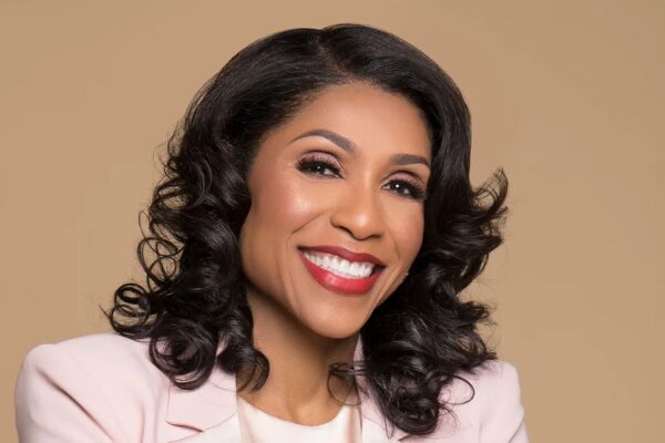 Health expert, television star Dr. Jacqueline Walters – 'Dr. Jackie' – to deliver keynote at GIANT Awards 40th anniversary celebration | Grand Rapids Community College